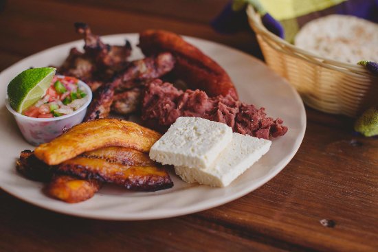 Carne Asada Con Chorizo y Platano